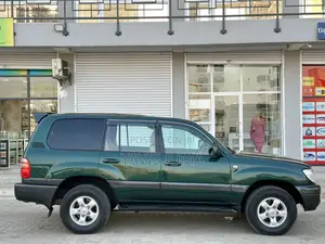 Toyota Land Cruiser 2000 Green