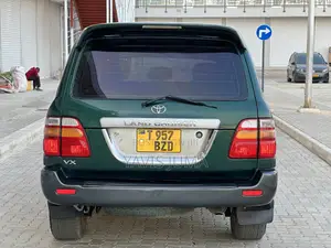 Toyota Land Cruiser 2000 Green