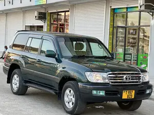 Toyota Land Cruiser 2000 Green