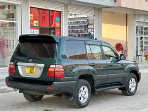 Toyota Land Cruiser 2000 Green
