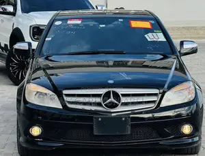 Photo - Mercedes-Benz C-Class 2007 Matt Black