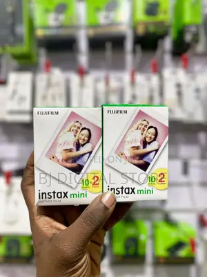 FUJIFILM INSTAX Mini Instant Color Film Kit