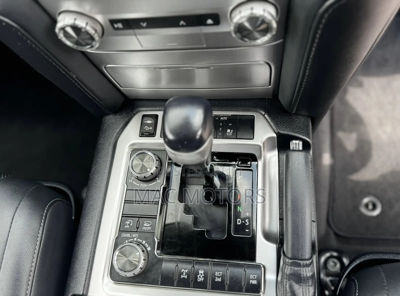 Toyota Land Cruiser 2020 White