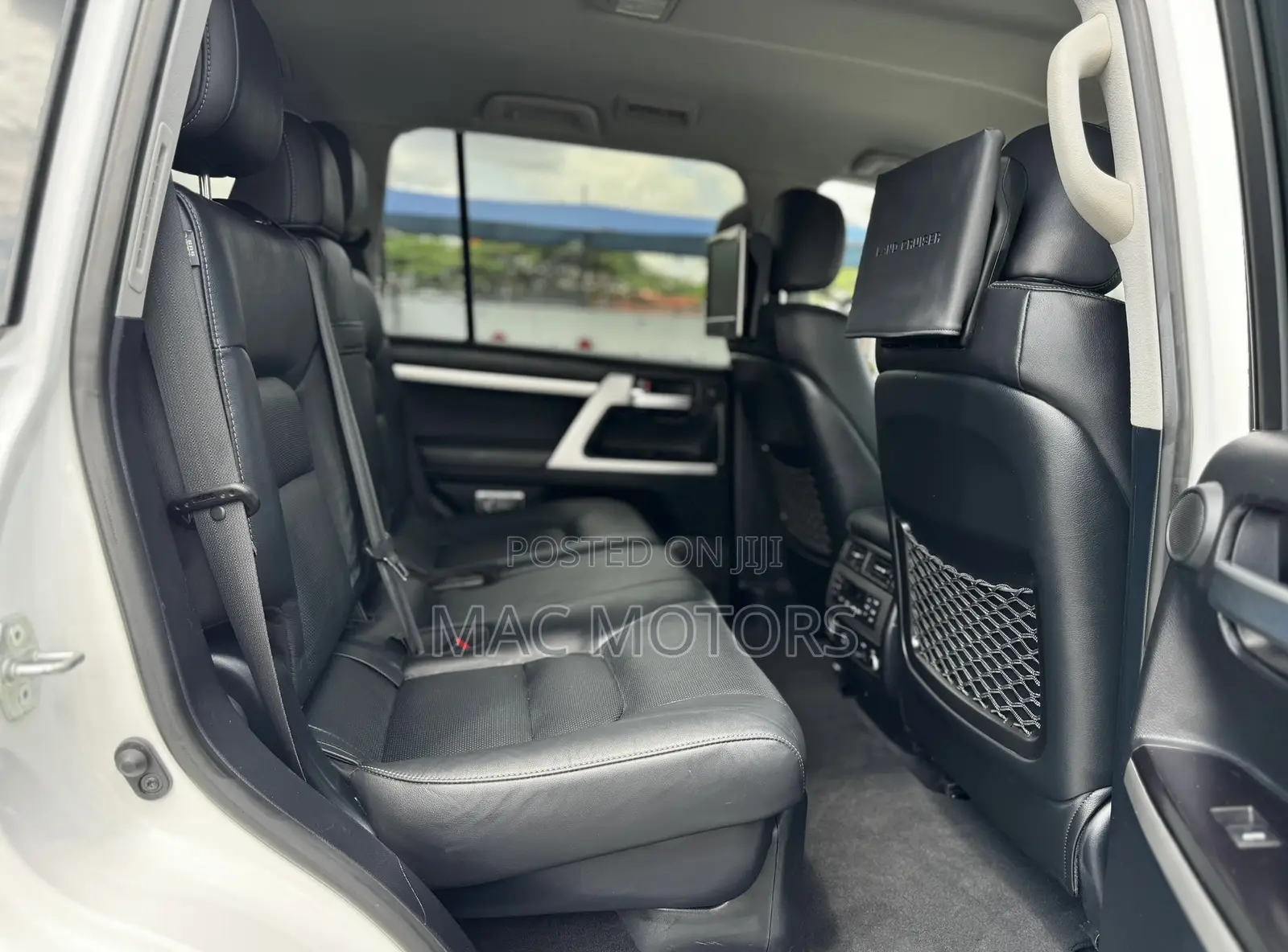Toyota Land Cruiser 2020 White