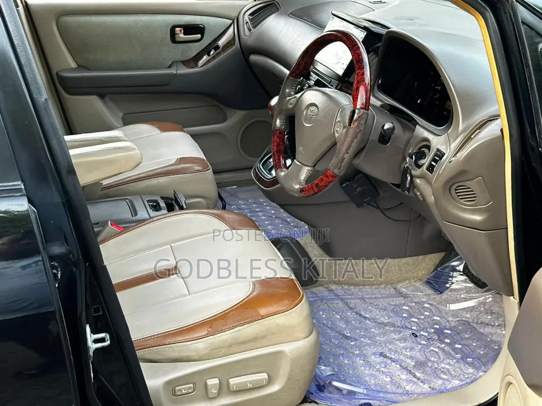 Toyota Harrier 2001 Black