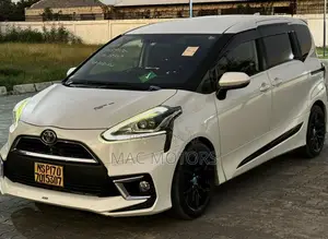 Toyota Sienta 1.5 AWD 2016 White