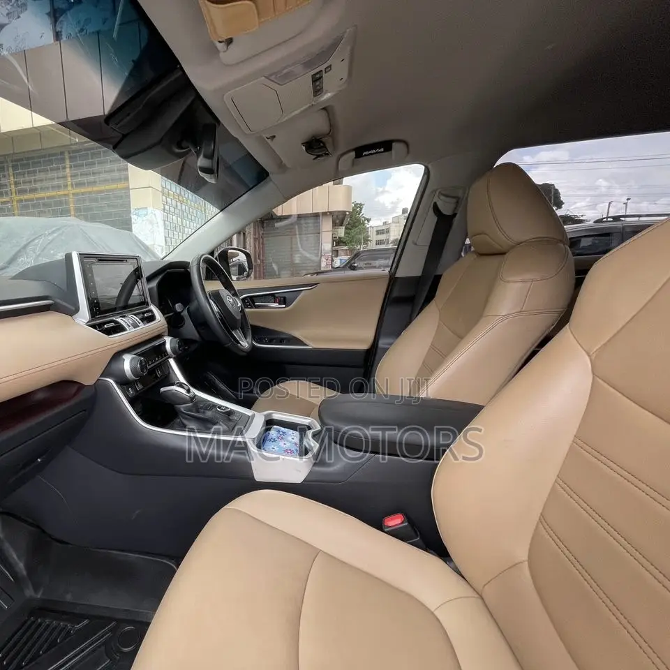 Toyota RAV4 XLE Premium AWD 2020 Silver
