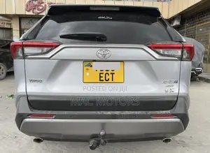 Toyota RAV4 XLE Premium AWD 2020 Silver