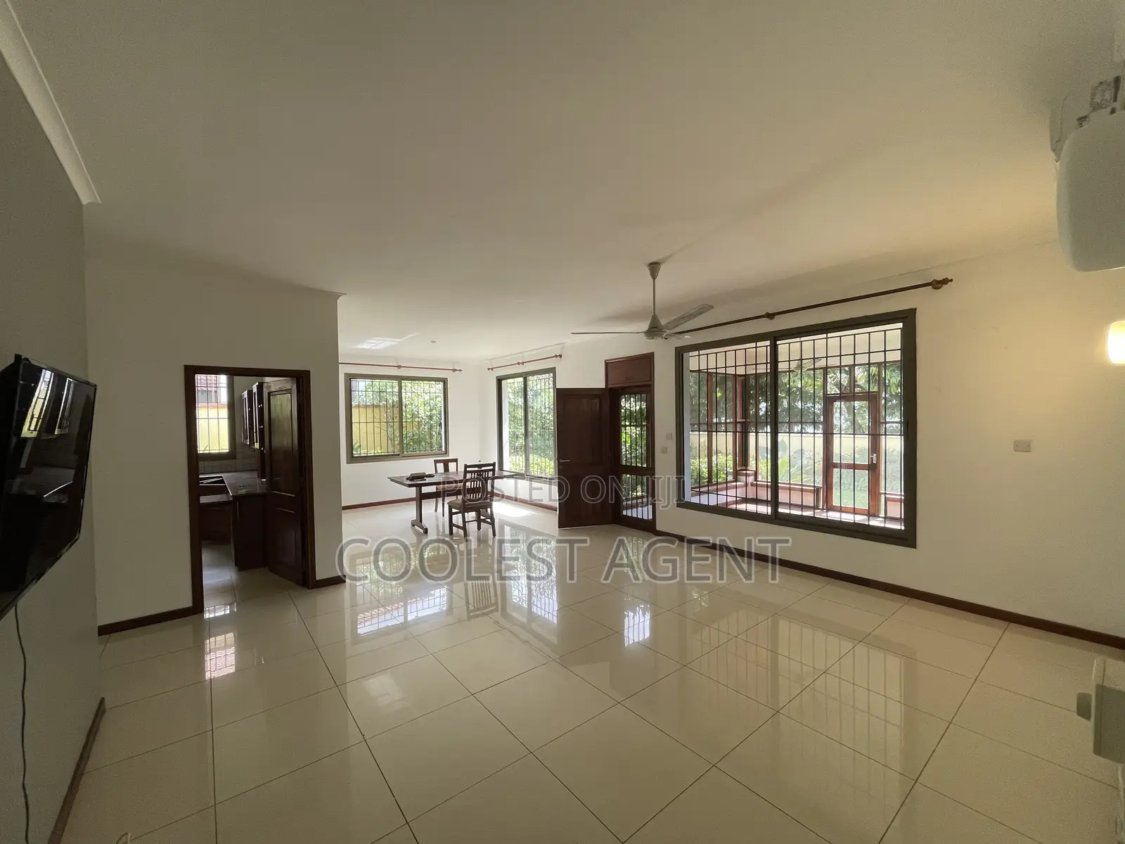 Furnished 4bdrm Villa in Oysterbay, Kinondoni for rent