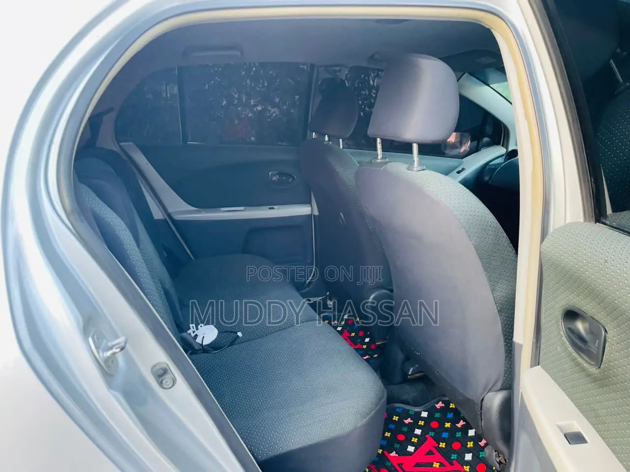 Toyota Vitz 2006 Silver