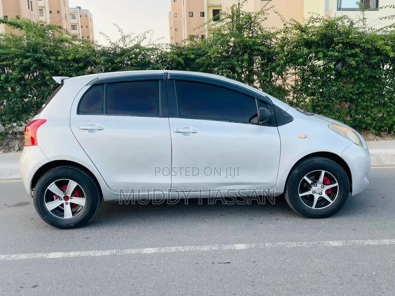 Toyota Vitz 2006 Silver