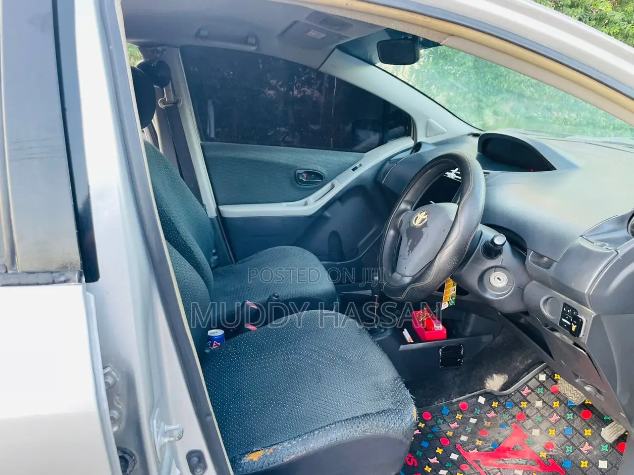 Toyota Vitz 2006 Silver