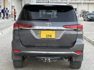 Toyota Fortuner 2017 Gray
