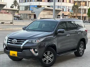 Toyota Fortuner 2017 Gray