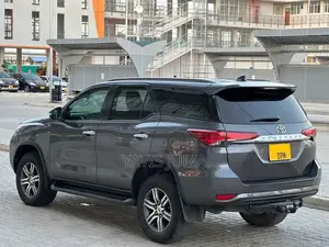 Toyota Fortuner 2017 Gray
