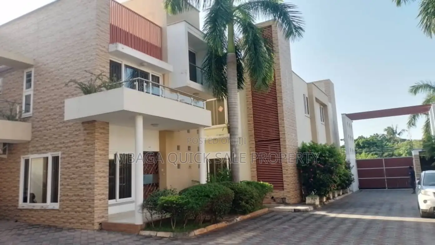 Furnished 3bdrm Apartment in Oyster Bay for rent