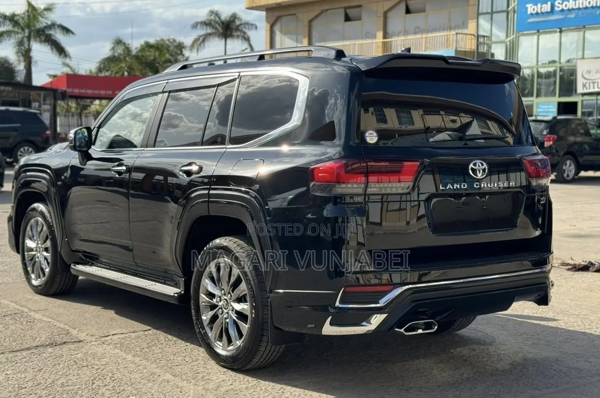 Toyota Land Cruiser 2022 Black