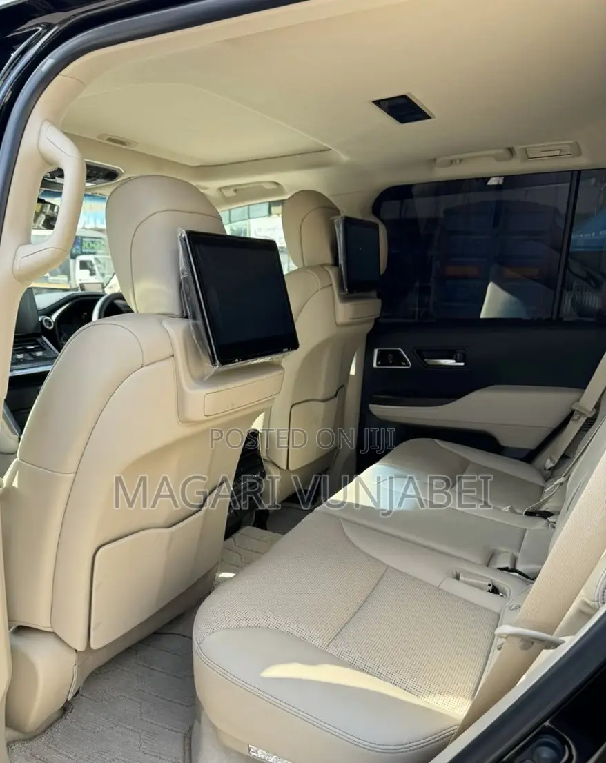Toyota Land Cruiser 2022 Black
