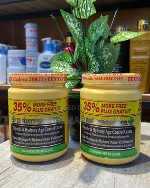 Naturessence Glycolic and Hydroxy Age Control Cream .