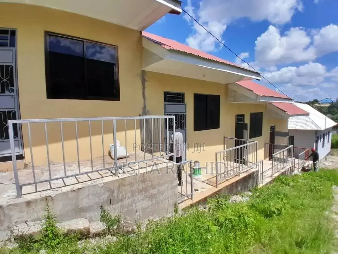 7bdrm Apartment in Kimara for rent
