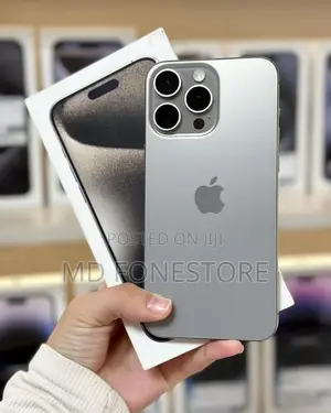 New Apple iPhone 15 Pro Max 256 GB Silver