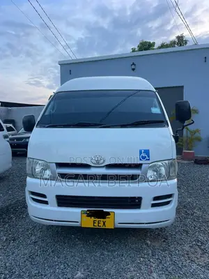 Toyota Quantum 2007 White