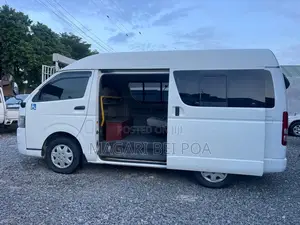Toyota Quantum 2007 White