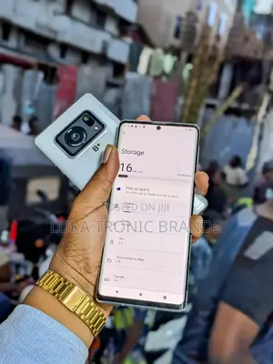Sharp Aquos R6 128 GB