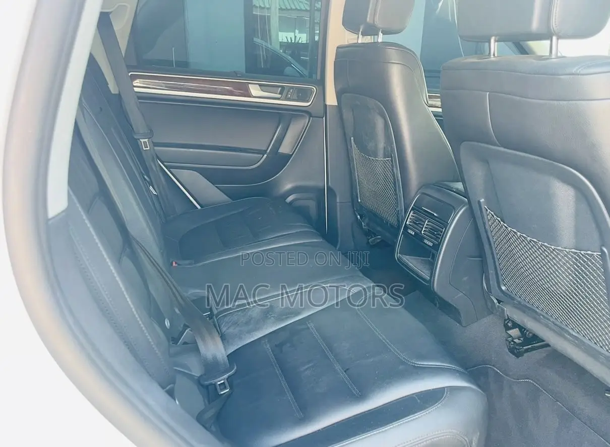 Volkswagen Touareg 2014 White