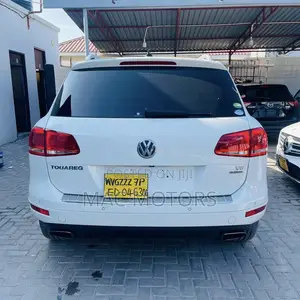 Volkswagen Touareg 2014 White
