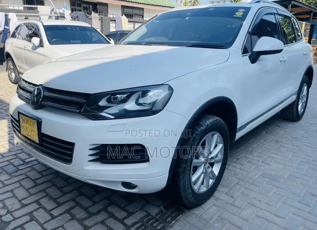 Volkswagen Touareg 2014 White
