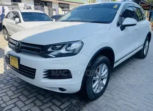Volkswagen Touareg 2014 White