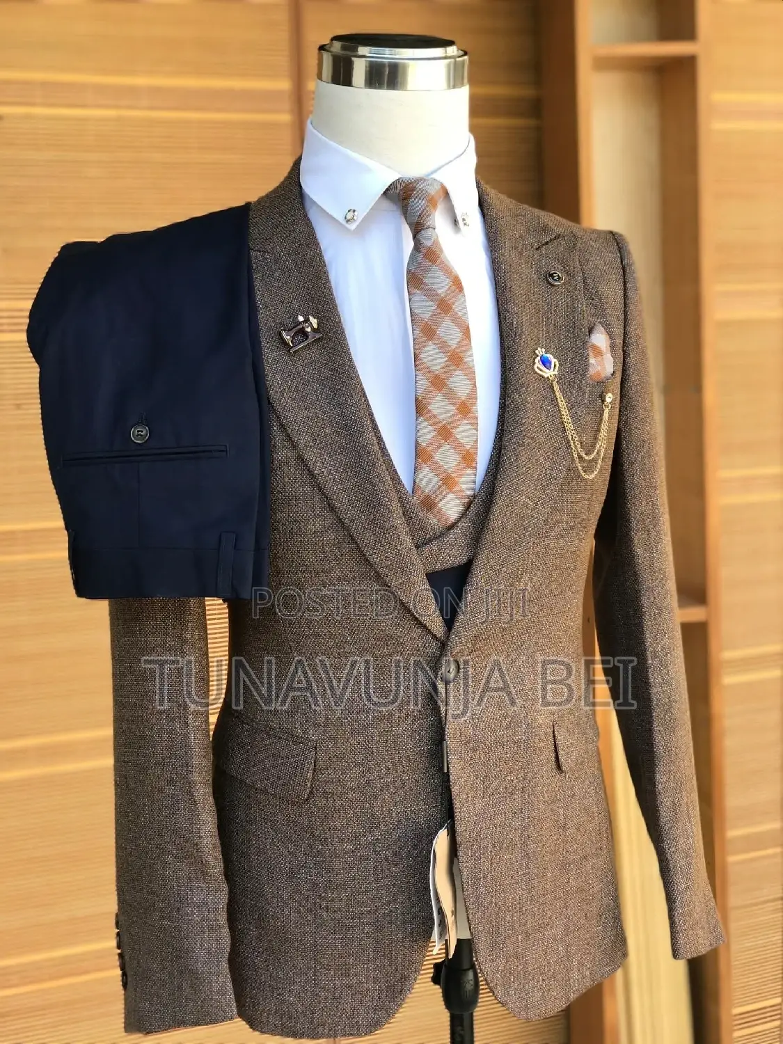 Daro Suits