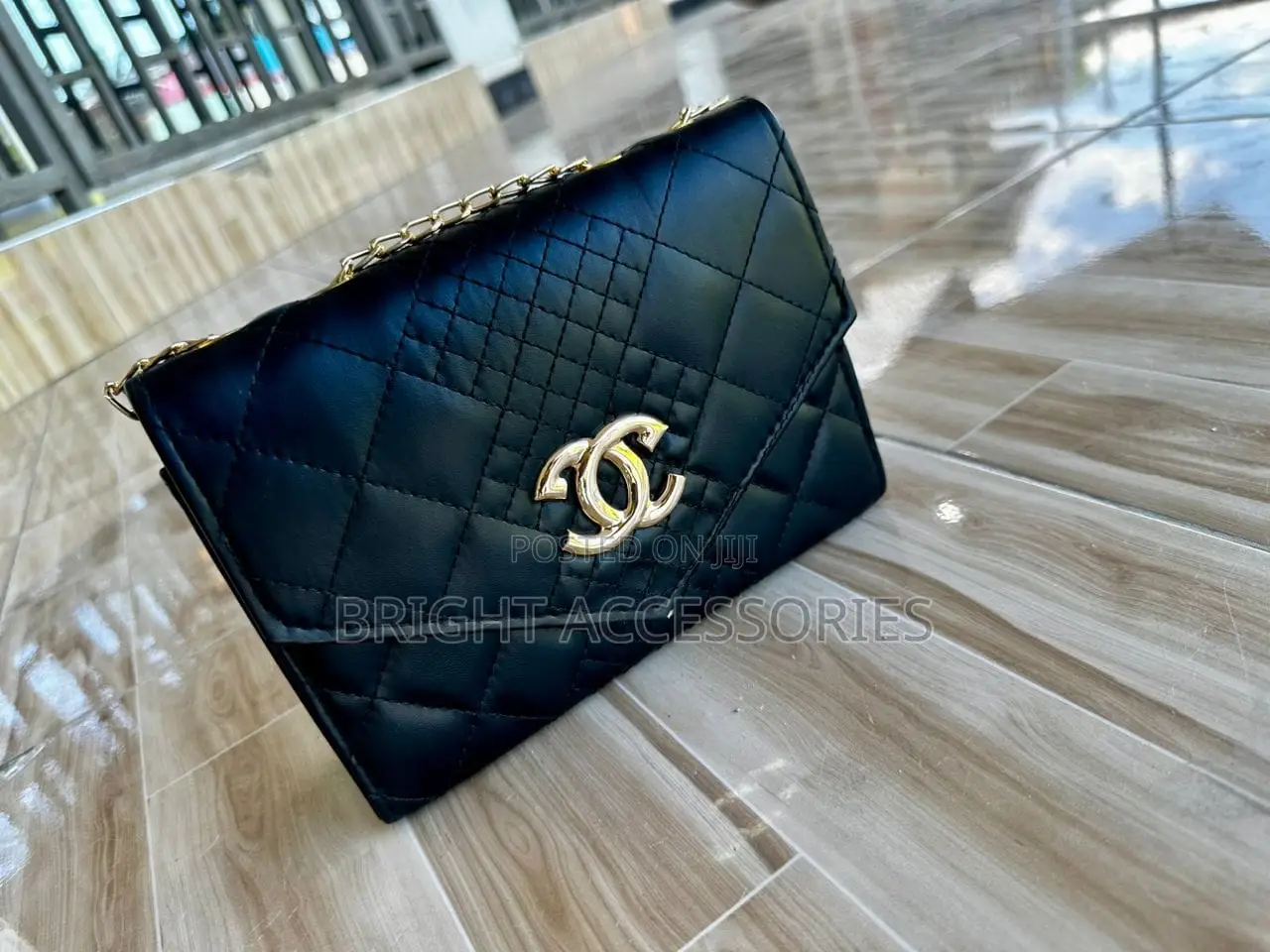 Ladies Handbags/ Pochi