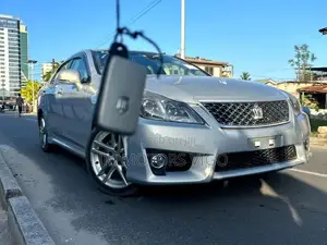 Toyota Crown 2011 Silver