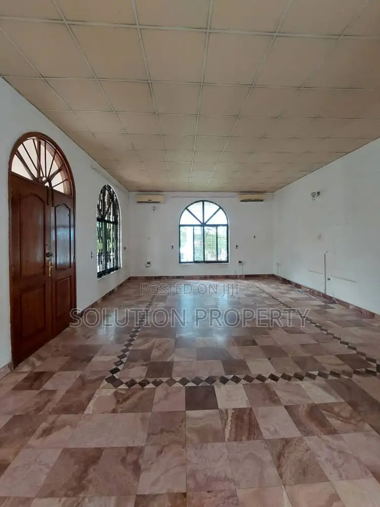 3bdrm Villa in Mikocheni for rent