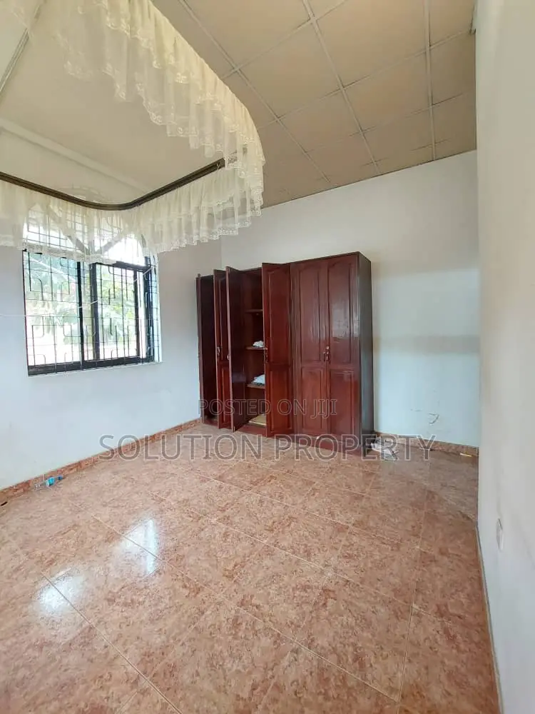 3bdrm Villa in Mikocheni for rent