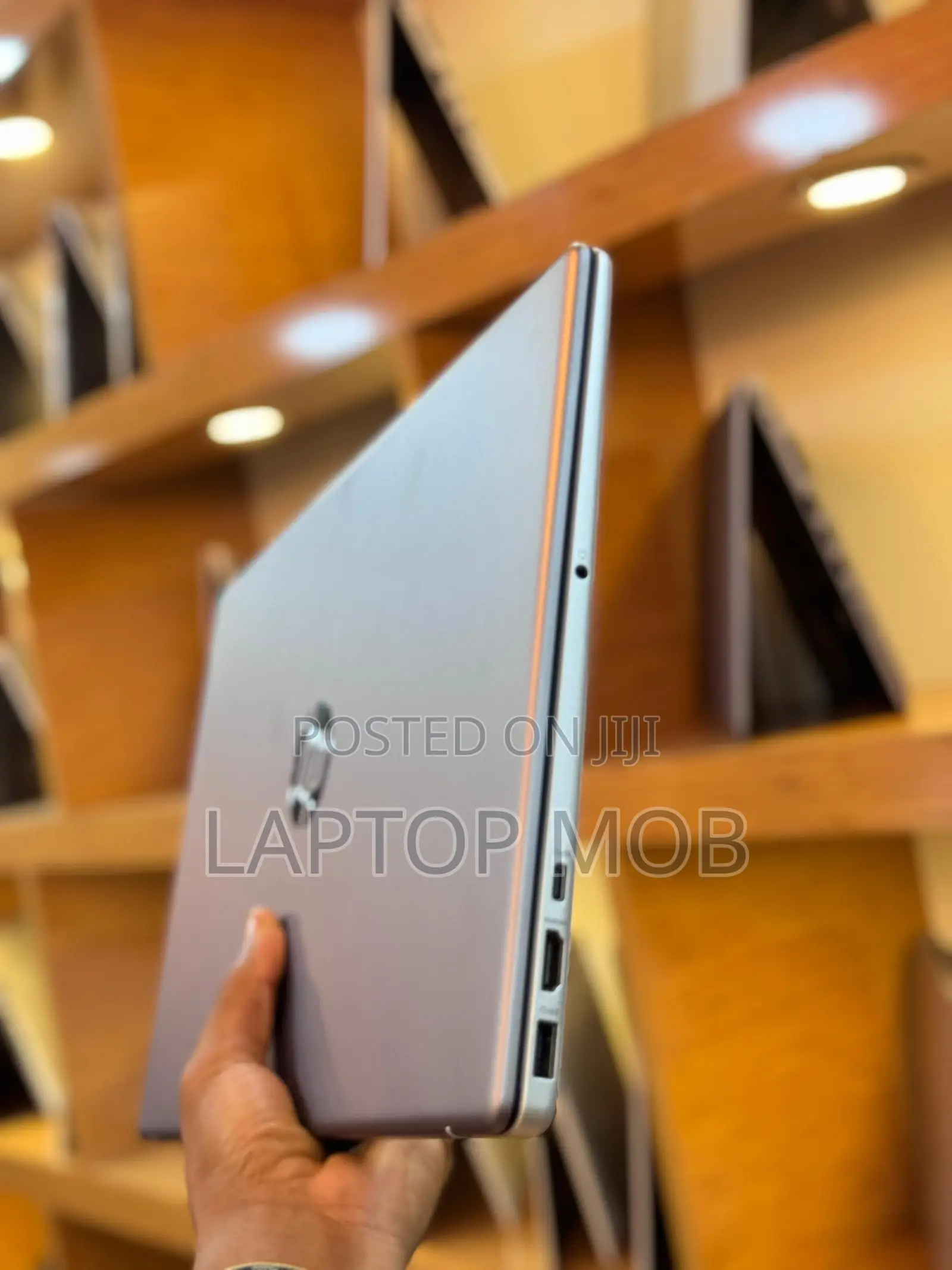 Laptop HP 250 G10 8GB Intel Core I7 SSD 512GB