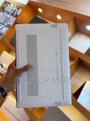 Laptop HP 250 G10 8GB Intel Core I7 SSD 512GB