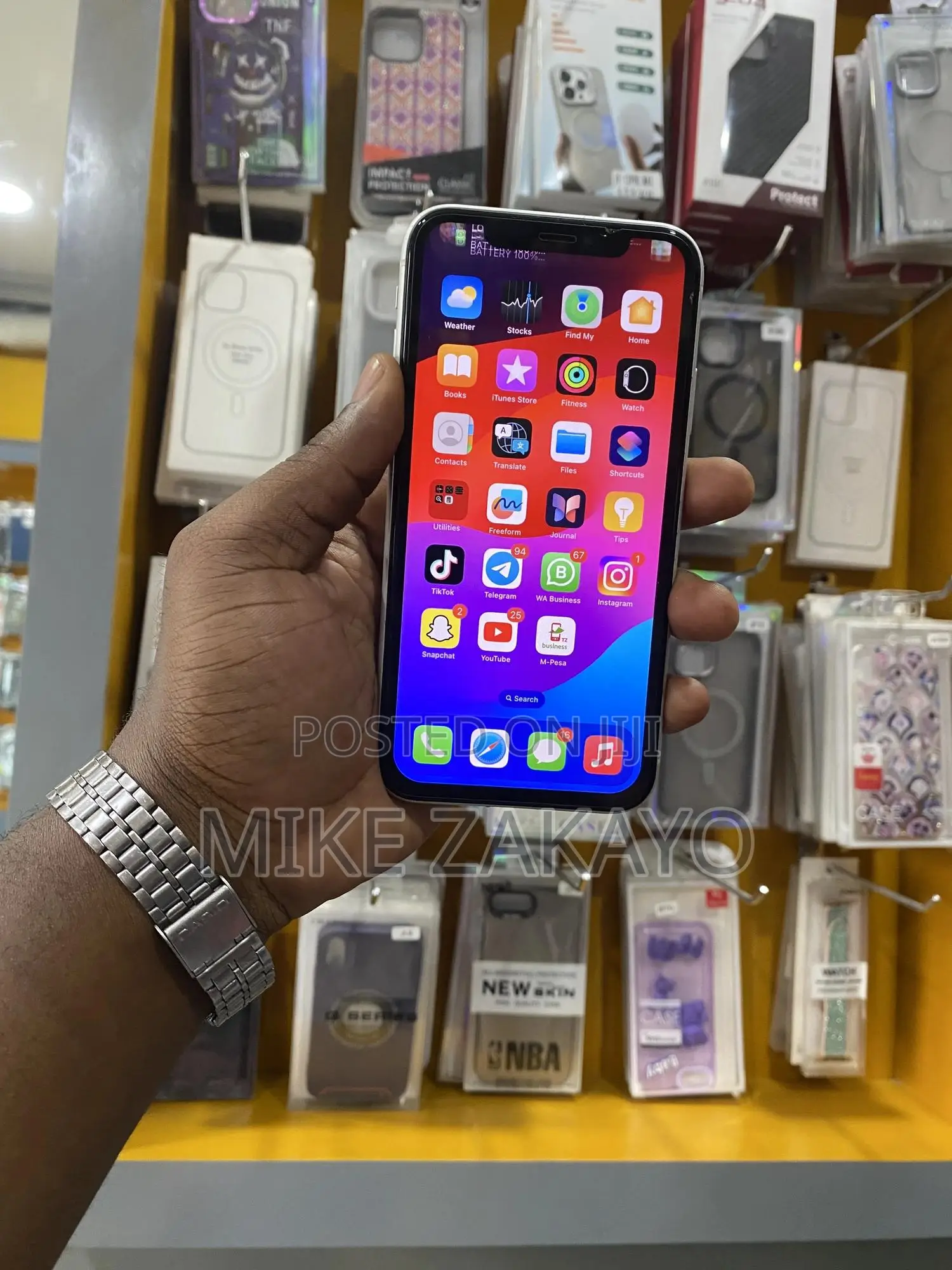Apple iPhone XR 64 GB White