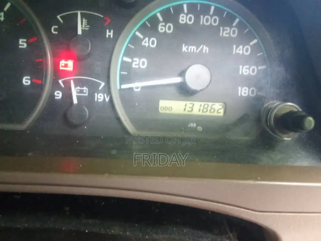 Toyota Land Cruiser 2005 White