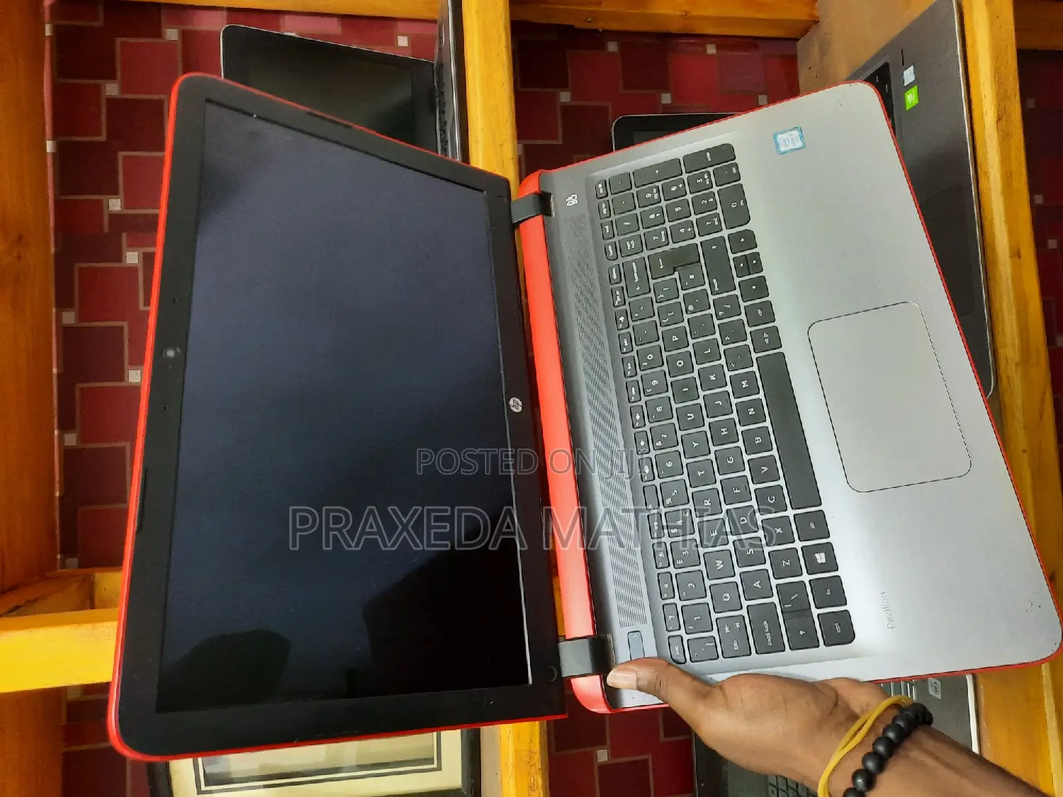 Laptop HP Pavilion 15 8GB Intel Core I5 HDD+SSD 256GB