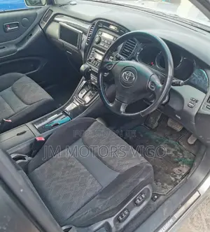 Toyota Kluger 2002 Silver