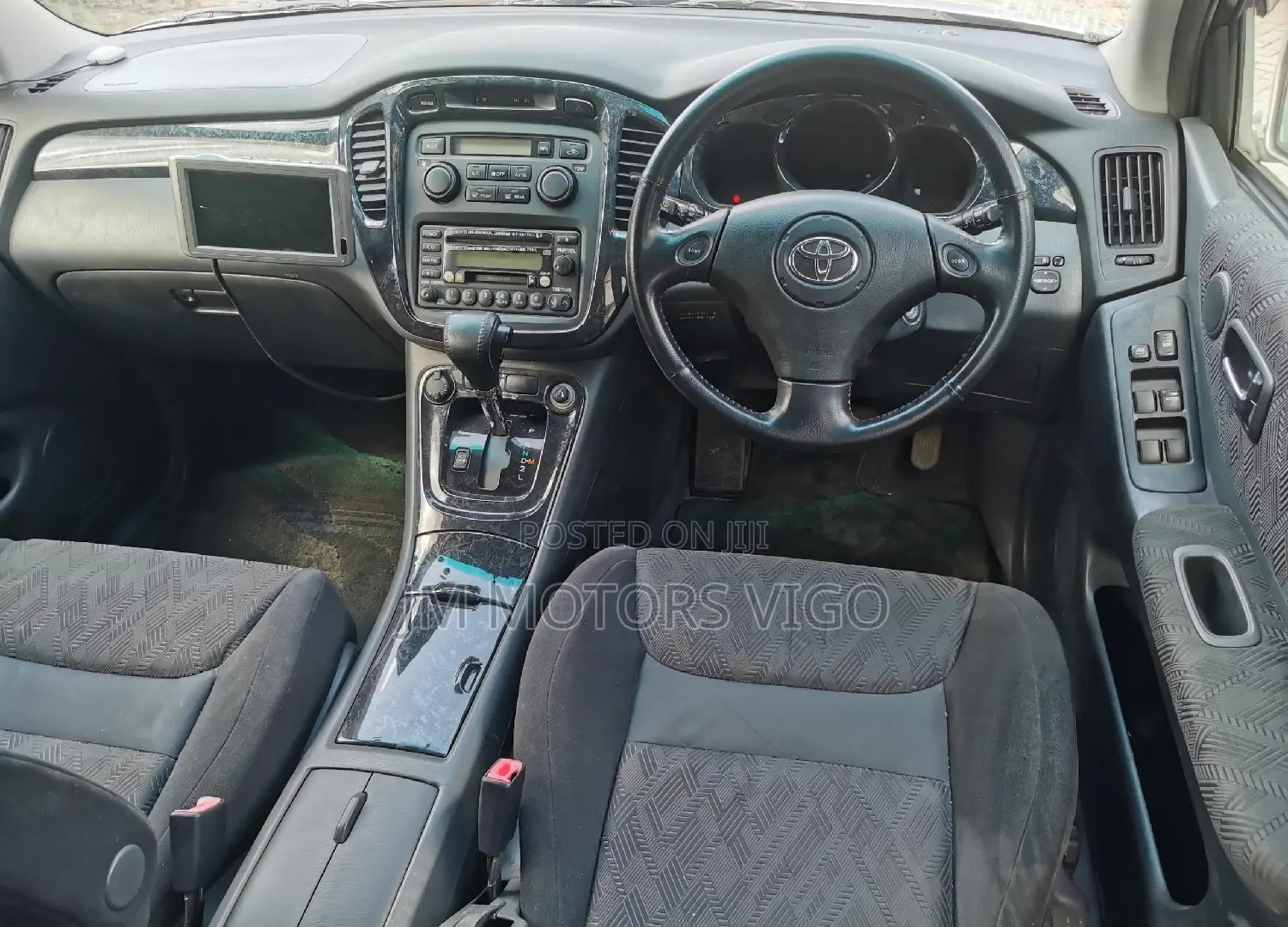 Toyota Kluger 2002 Silver