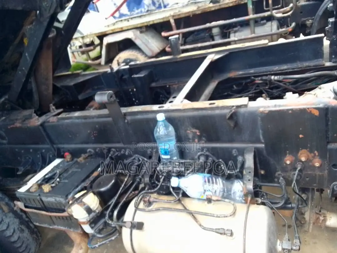 Mitsubishi Fuso Canter 2004 White