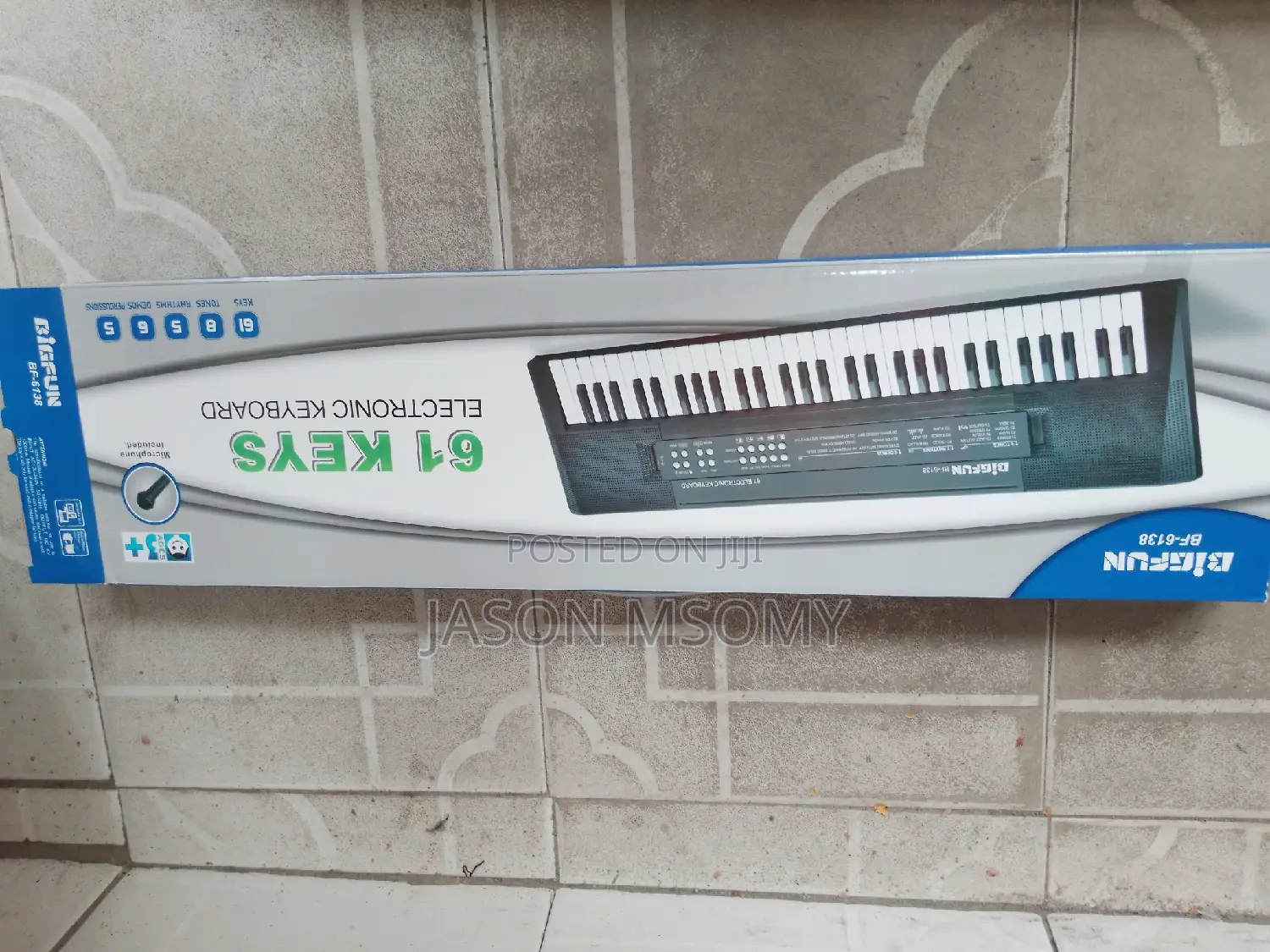 61 Keys Electronic Keyboard