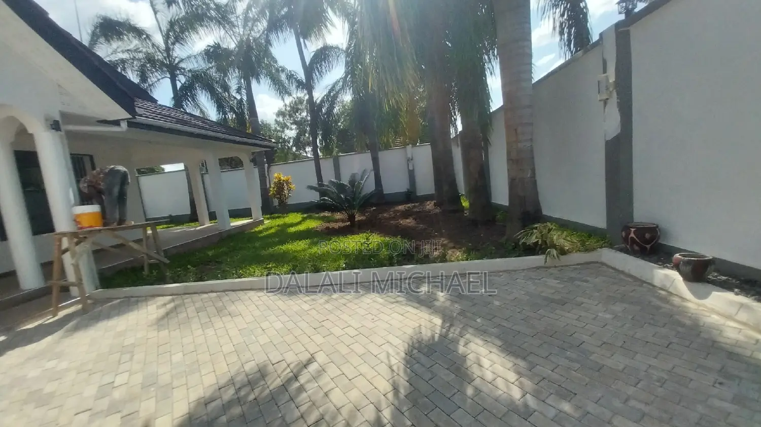 5bdrm House in Mbezibeach for rent