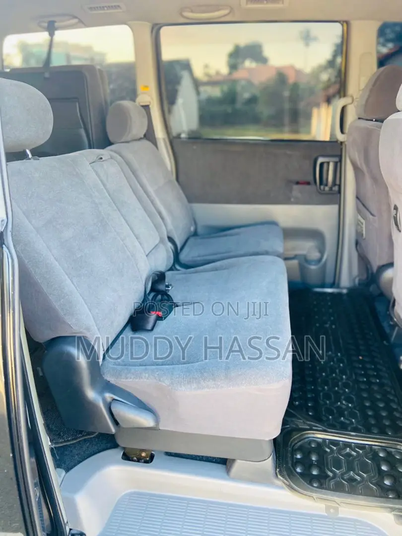 Toyota Noah 2006 Black