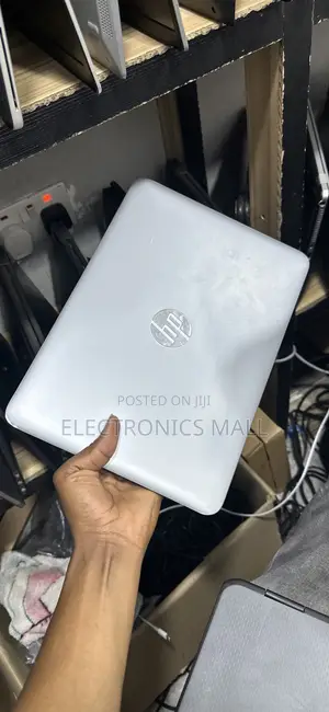 Laptop HP EliteBook 820 G3 4GB Intel Core I5 HDD 500GB