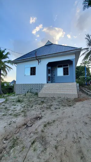 3bdrm House in Dalalipapaatzseven, Mbezi for sale